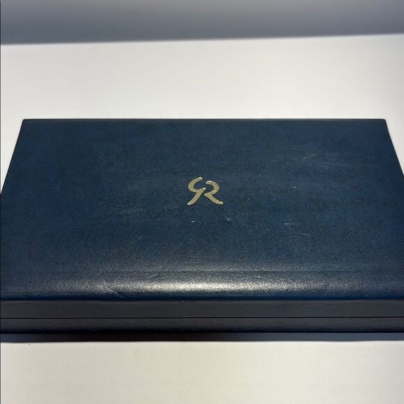 Blue large coin Display Case with Red White Blue Ribbon - Picture 7 of 11